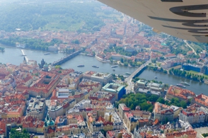Zeppelin NT über Prag